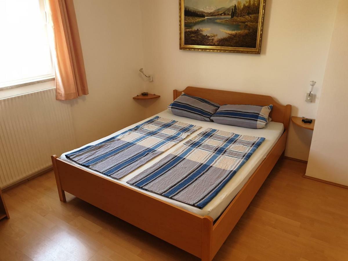 Apartmenthaus Fa Apartment